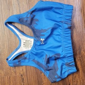 Under Armor woman swim top size small/medium  30-32
